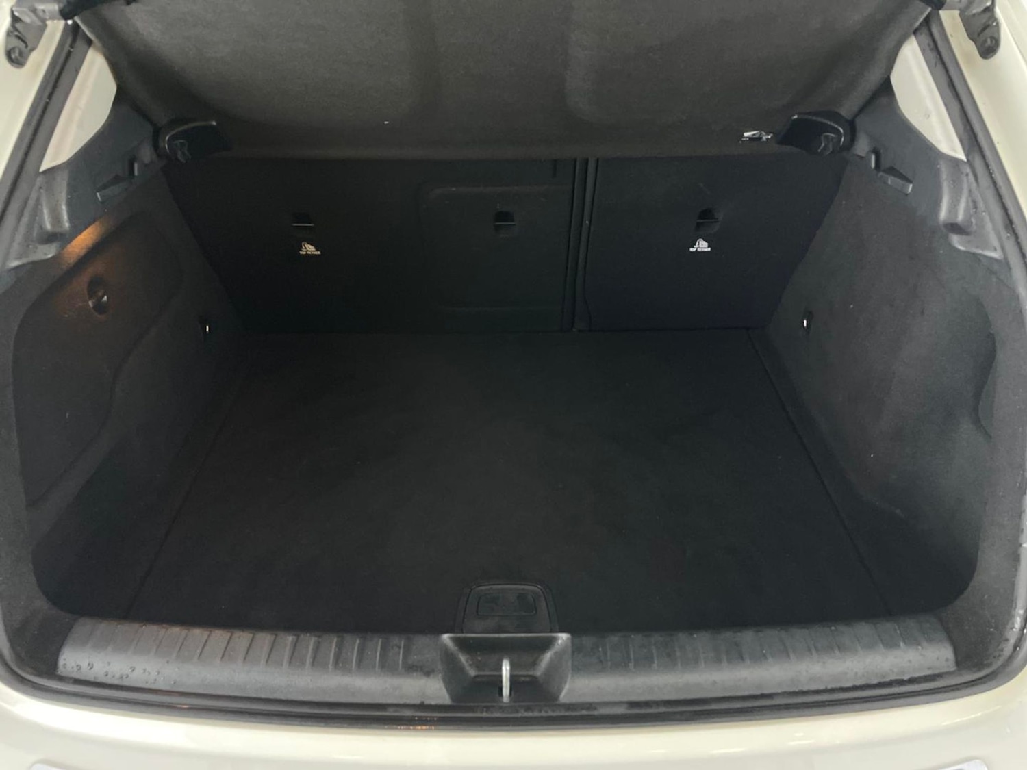 Used Mercedes-Benz GLA 2019 for sale - 76854783: Photo 29