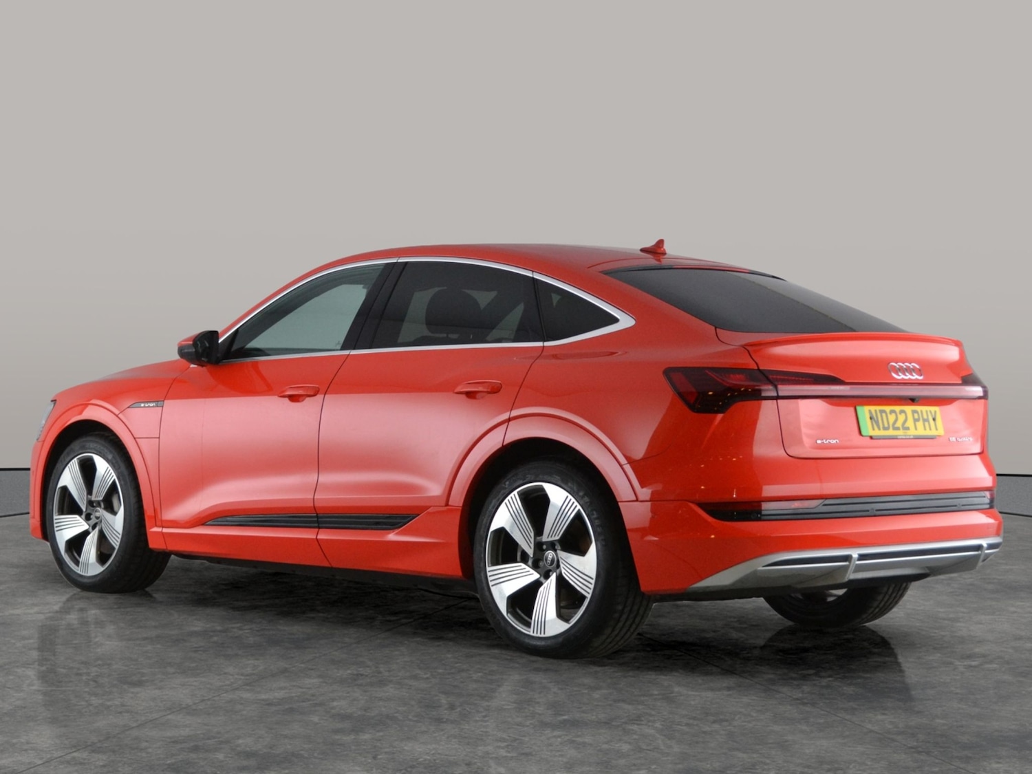 Used Audi e-tron 2022 for sale - 77240618: Photo 9