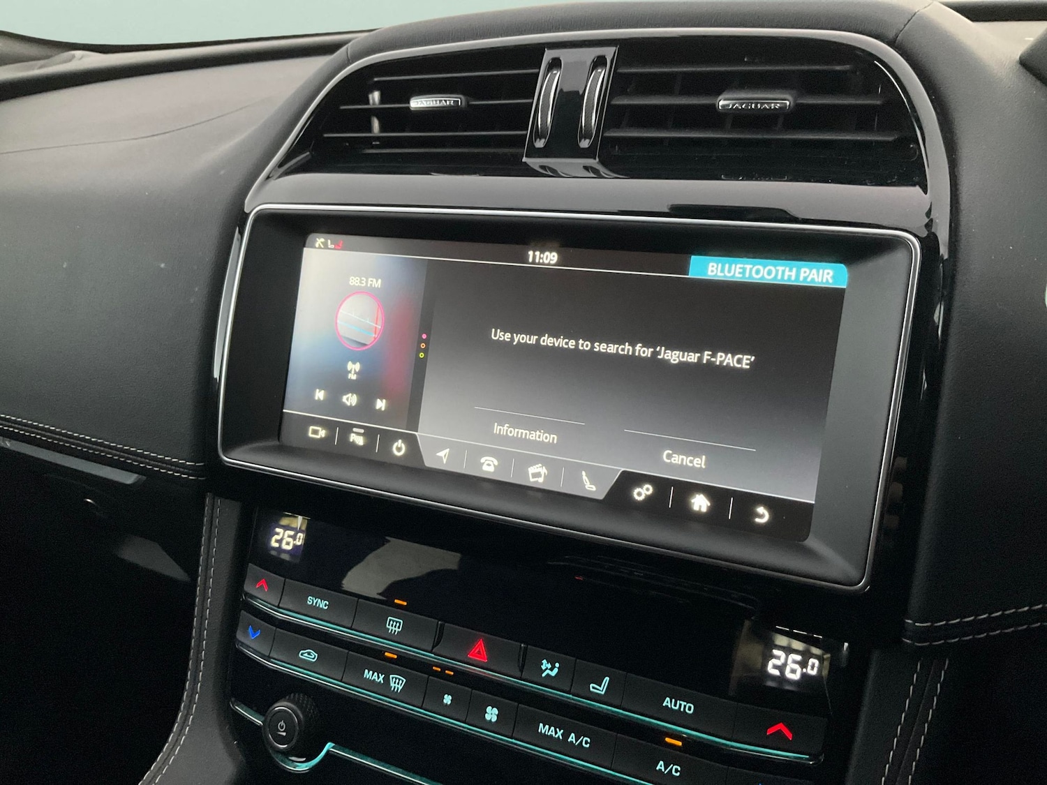 Used Jaguar F-Pace 2020 for sale - 76542589: Photo 18