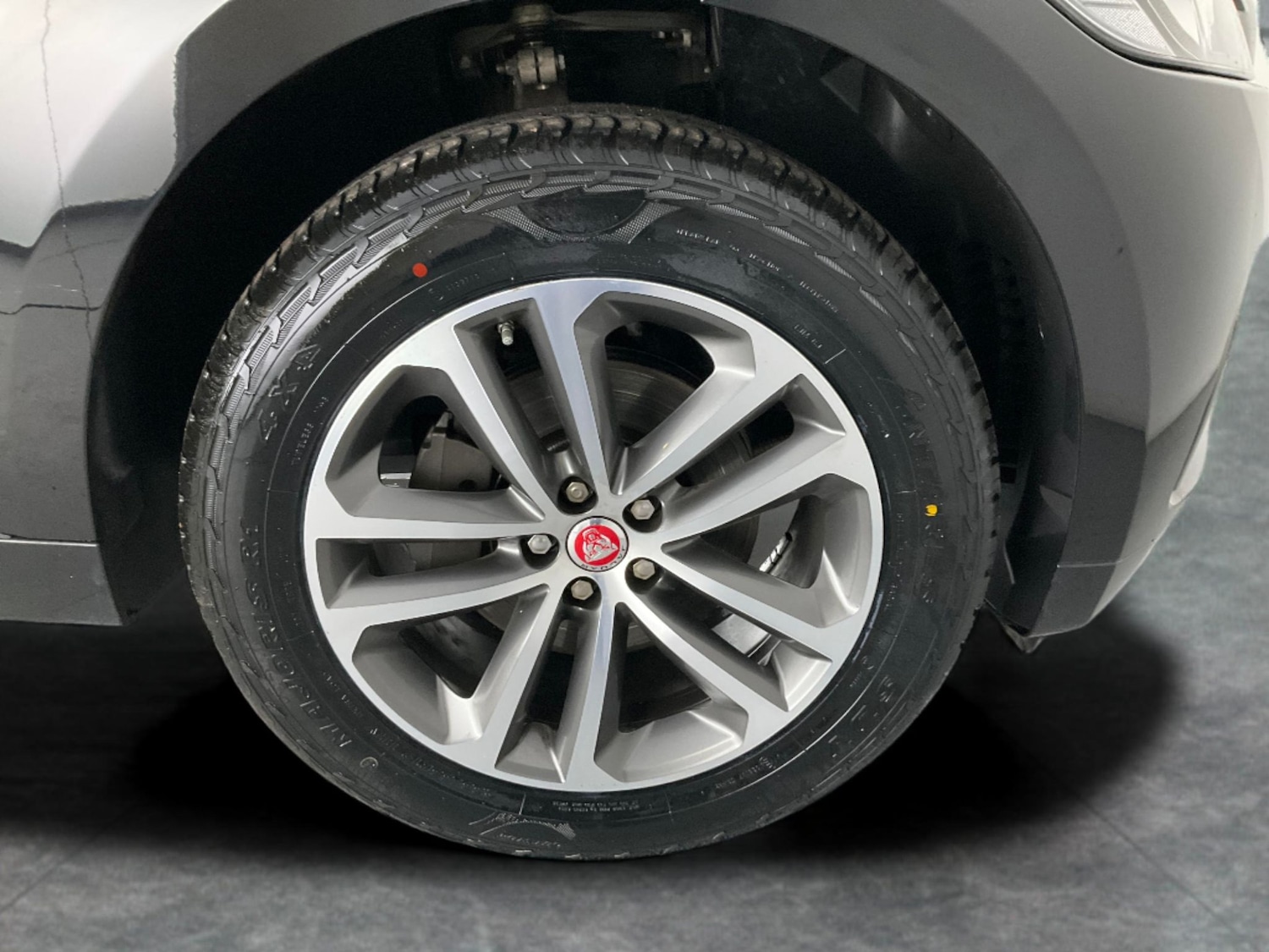 Used Jaguar F-Pace 2020 for sale - 76542589: Photo 27