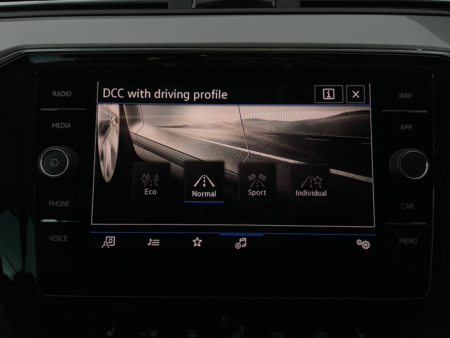 Used Volkswagen Passat 2022 for sale - 77151771: Photo 17