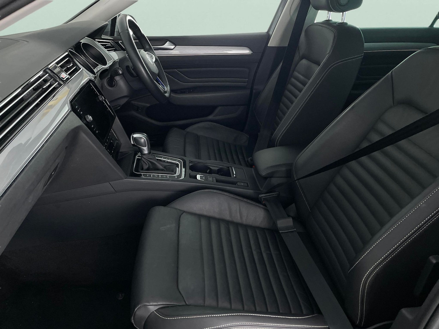 Used Volkswagen Passat 2022 for sale - 77151771: Photo 4