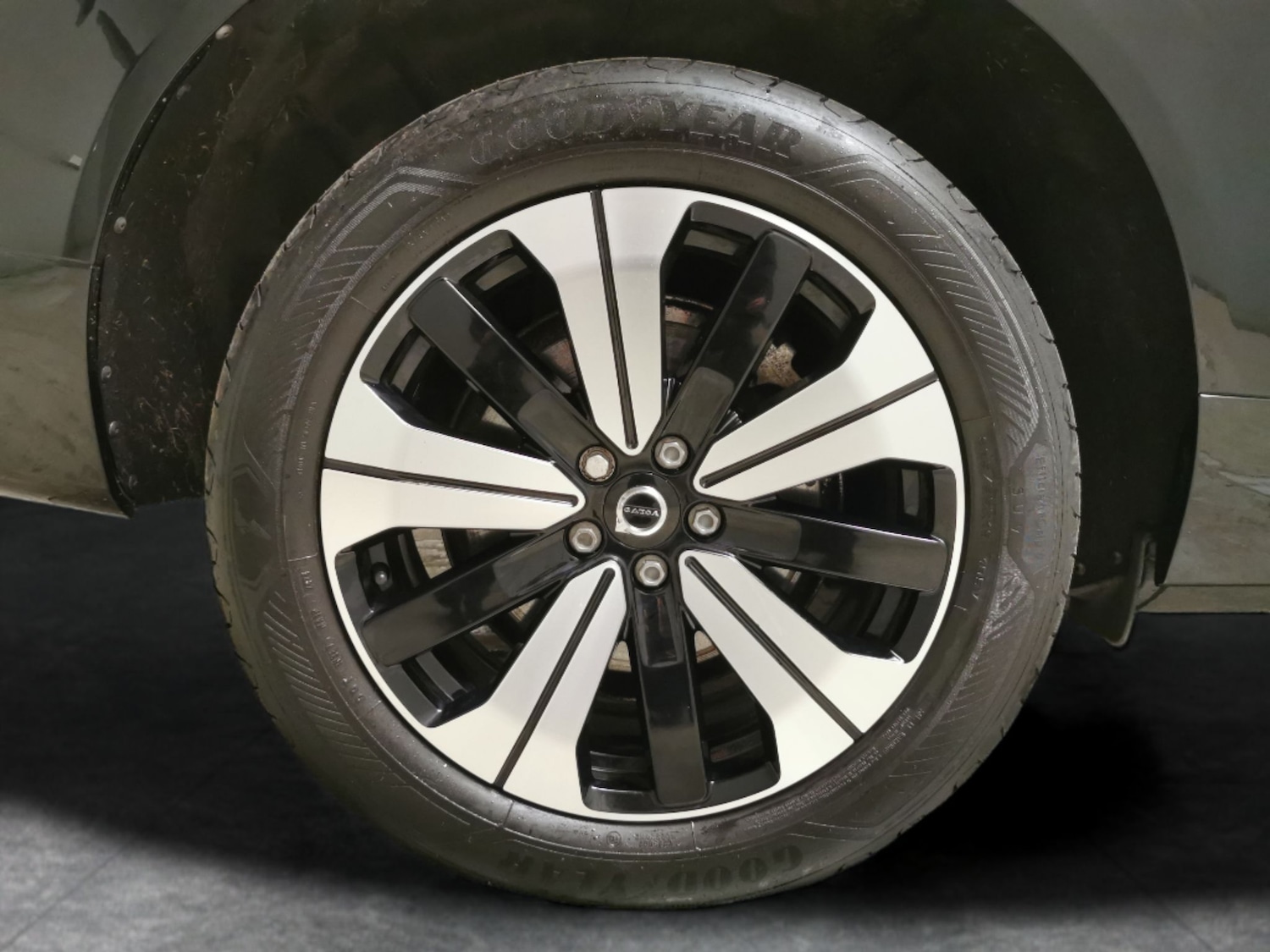 Used Volvo XC60 2023 for sale - 78159704: Photo 25