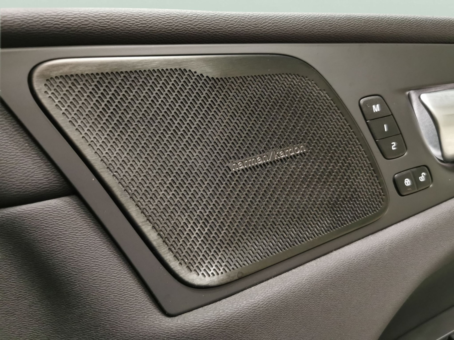 Used Volvo XC60 2023 for sale - 78159704: Photo 6