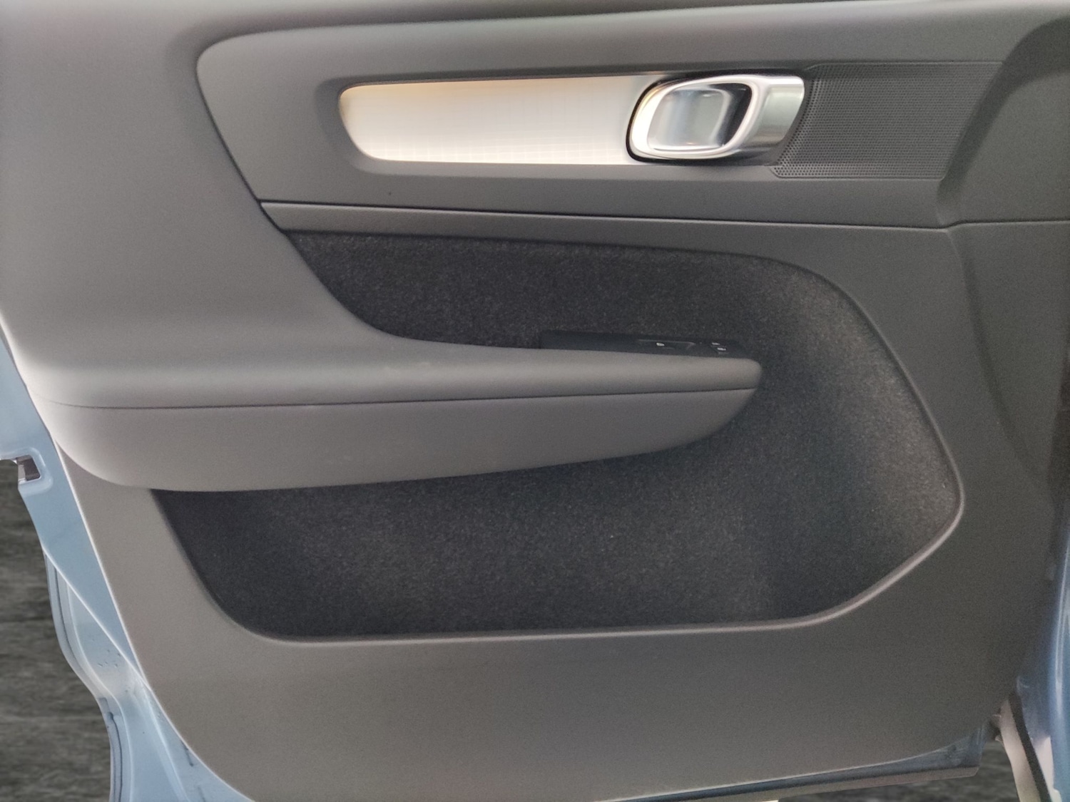 Used Volvo XC40 2023 for sale - 78207327: Photo 29