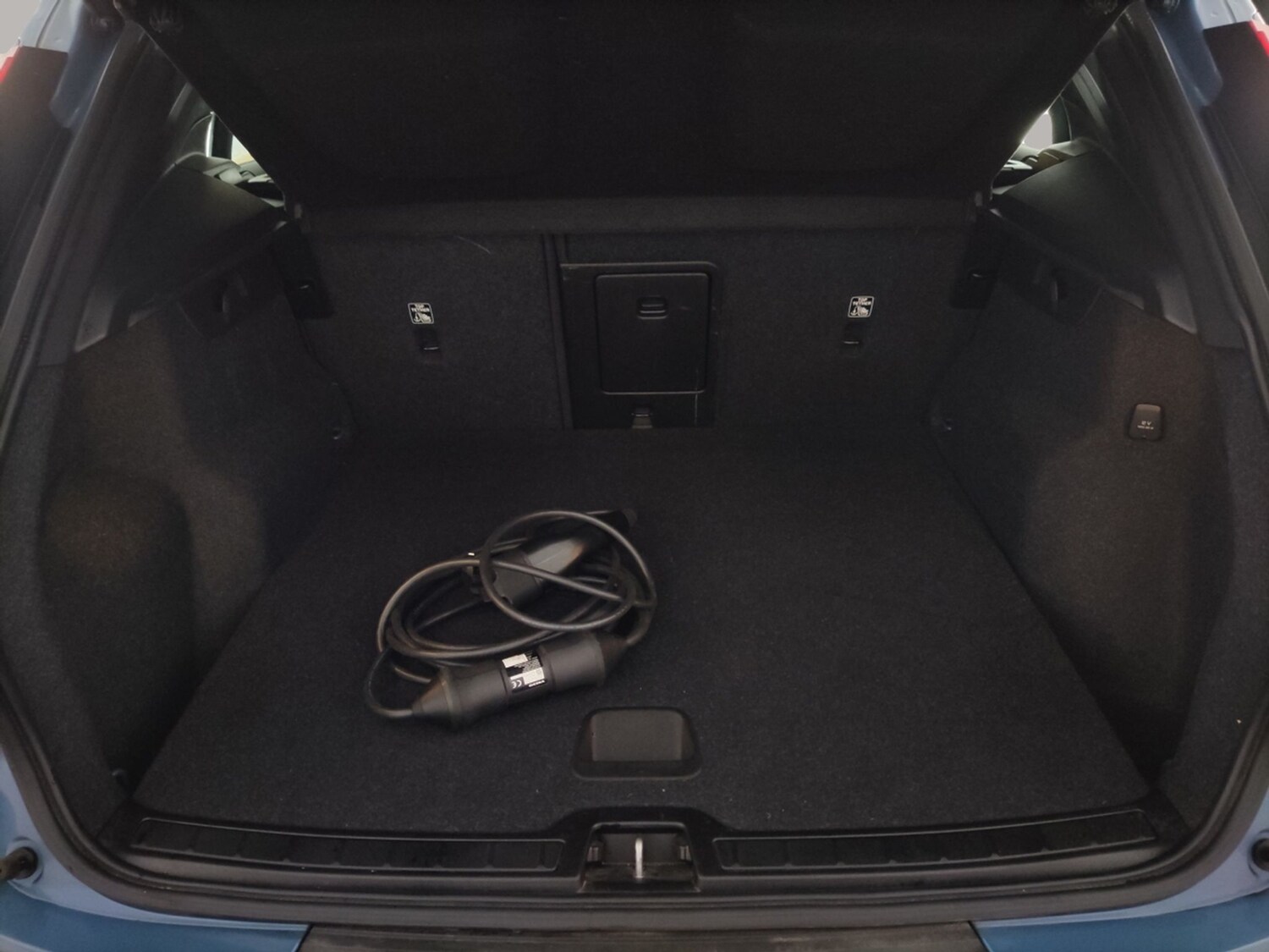 Used Volvo XC40 2023 for sale - 78207327: Photo 33