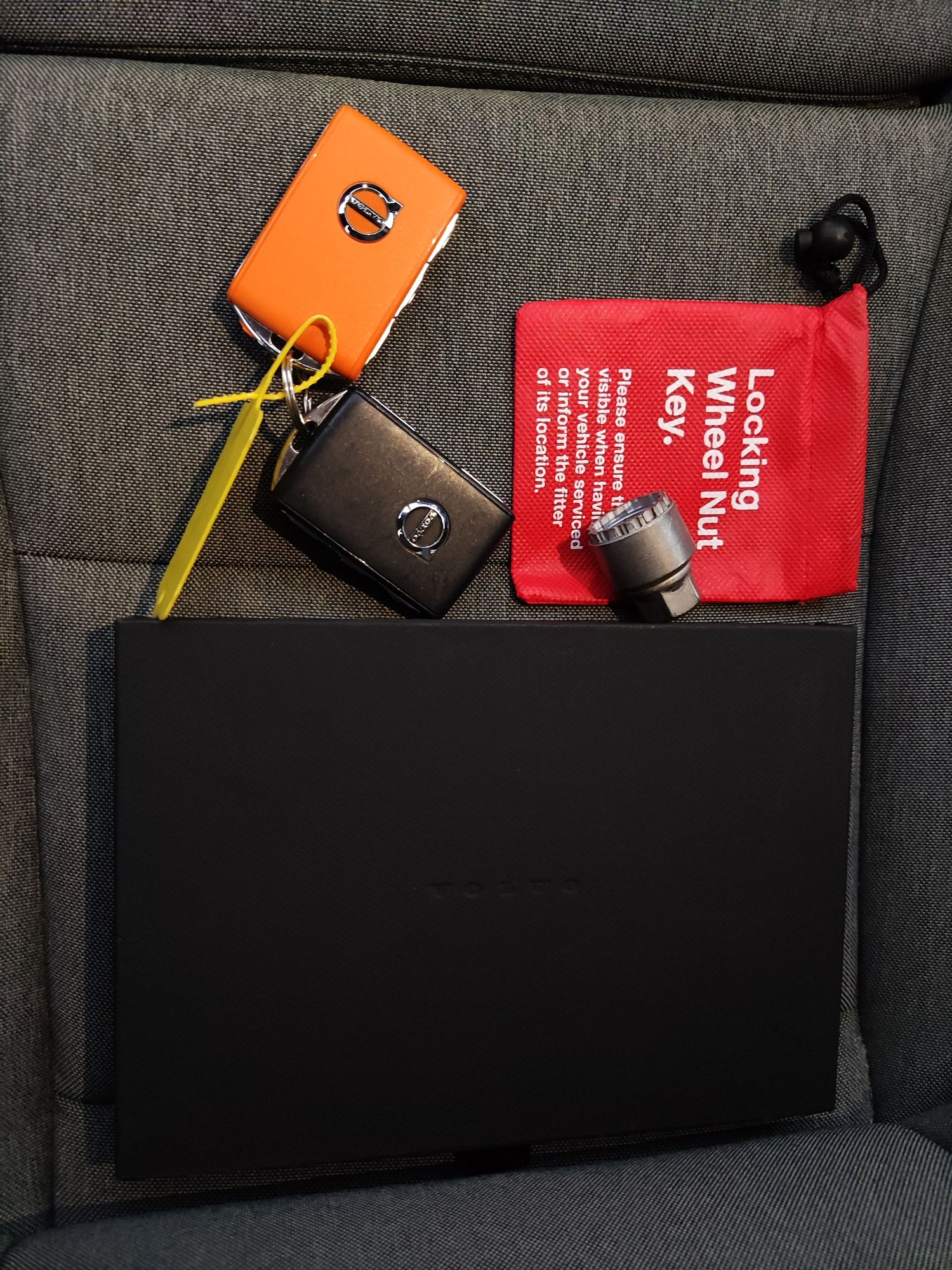 Used Volvo XC40 2023 for sale - 78207327: Photo 35