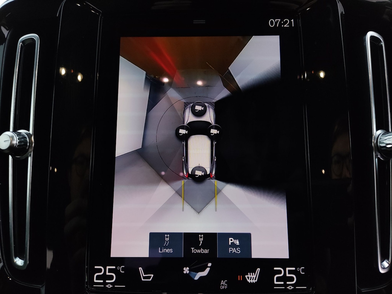 Used Volvo XC40 2023 for sale - 78207327: Photo 6