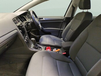 Used Volkswagen Golf 2020 for sale - 77565539: Photo