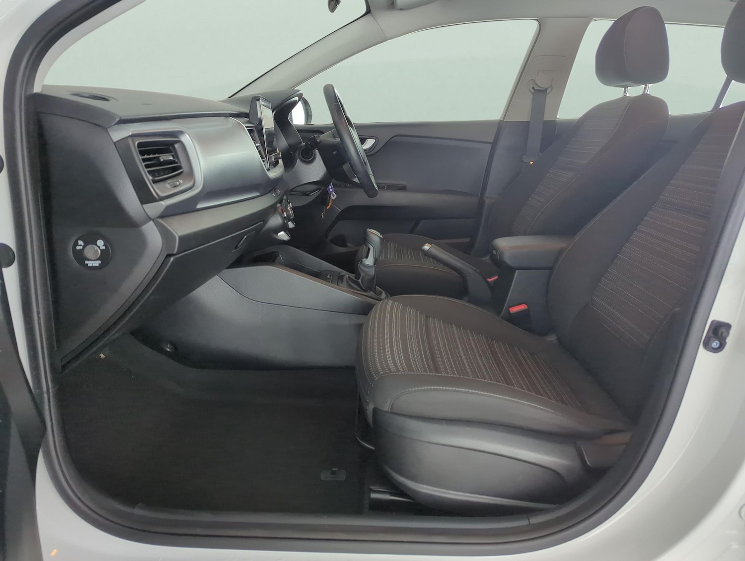 Used Kia Stonic 2022 for sale - 77360926: Photo 4