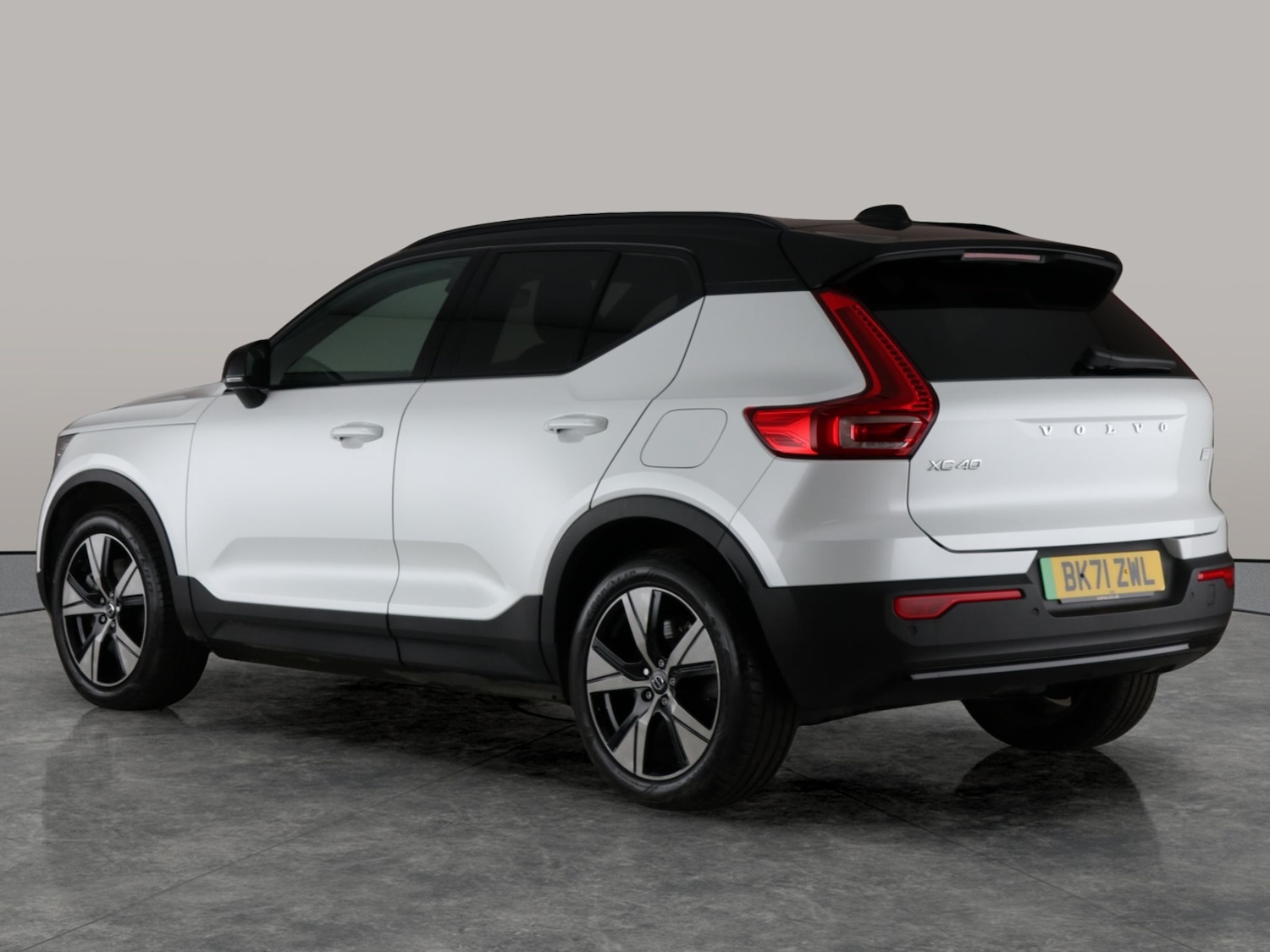 Used Volvo XC40 2021 for sale - 76529060: Photo 13