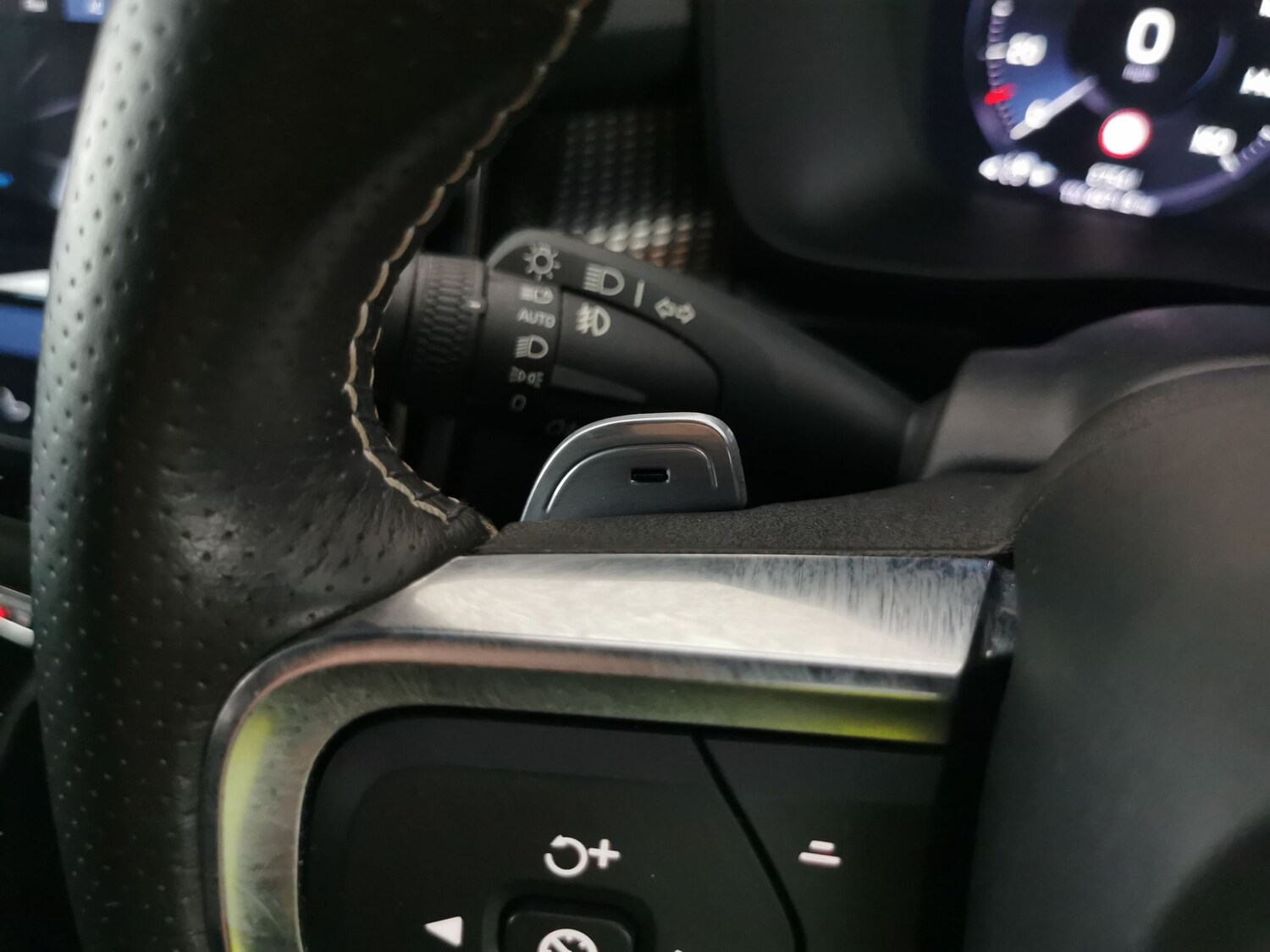 Used Volvo XC40 2019 for sale - 78163648: Photo 24