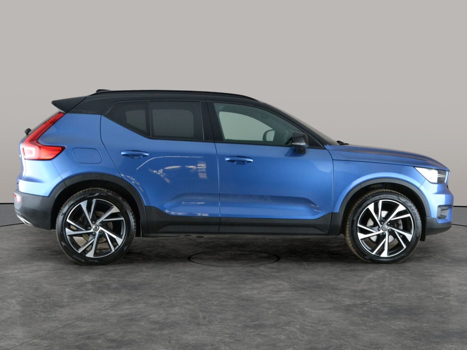 Used Volvo XC40 2019 for sale - 78163648: Photo 8