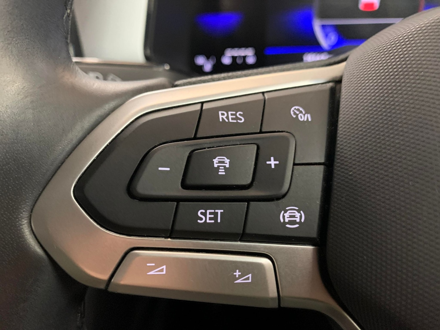 Used Volkswagen T-Roc 2022 for sale - 76439725: Photo 23