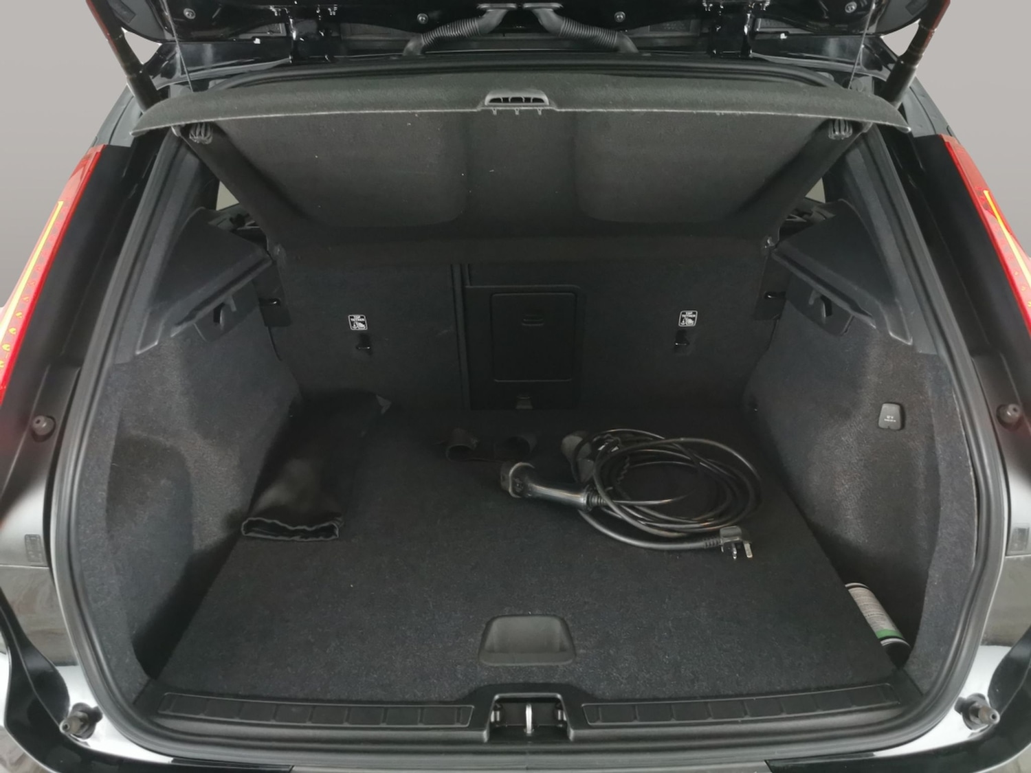 Used Volvo XC40 2021 for sale - 76467510: Photo 39