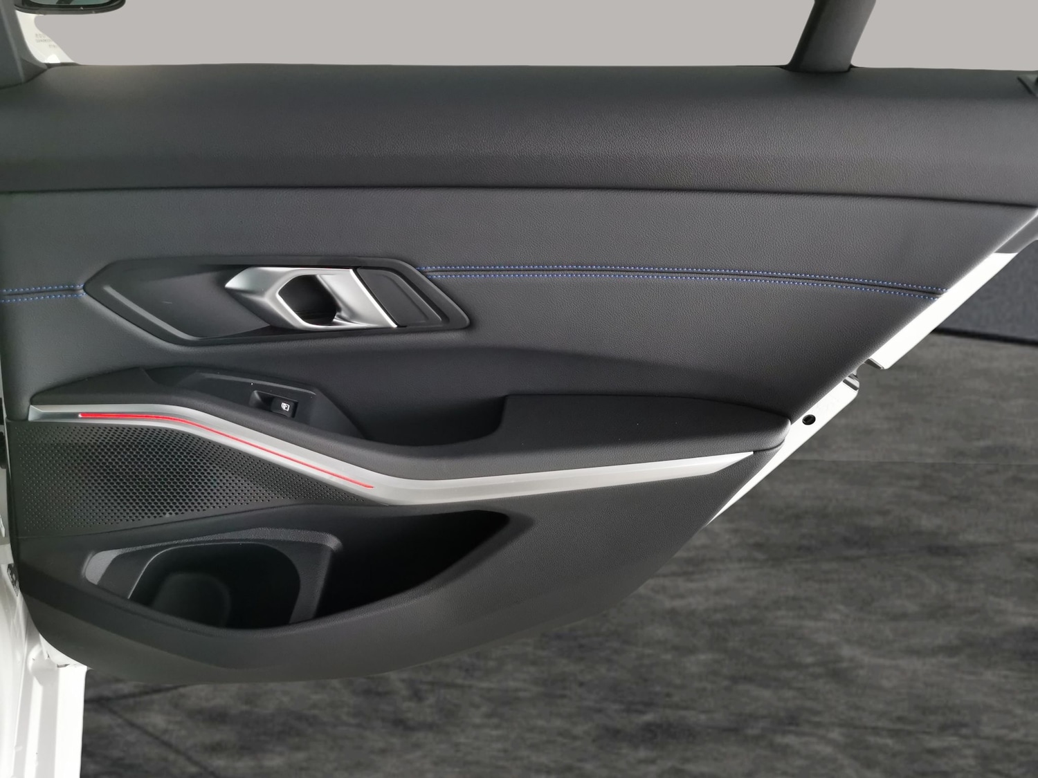 Used BMW 3 Series 2024 for sale - 76452529: Photo 42