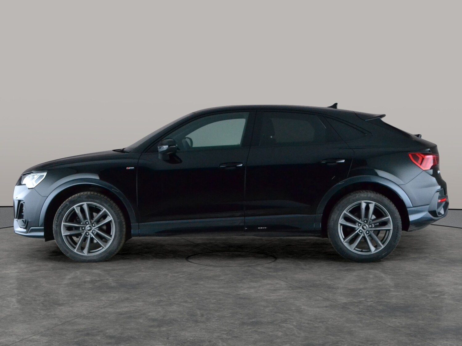 Used Audi Q3 2023 for sale - 77965702: Photo 12