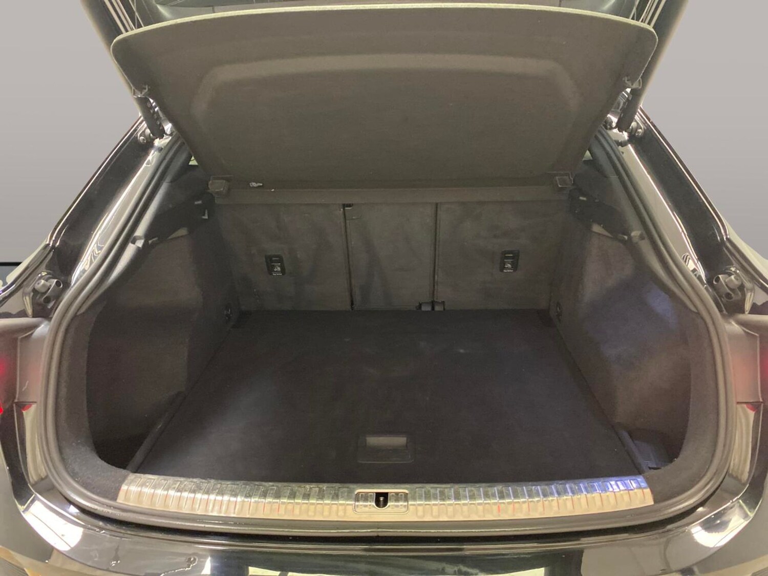 Used Audi Q3 2023 for sale - 77965702: Photo 32