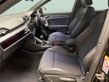 Used Audi Q3 2023 for sale - 77965702: Photo