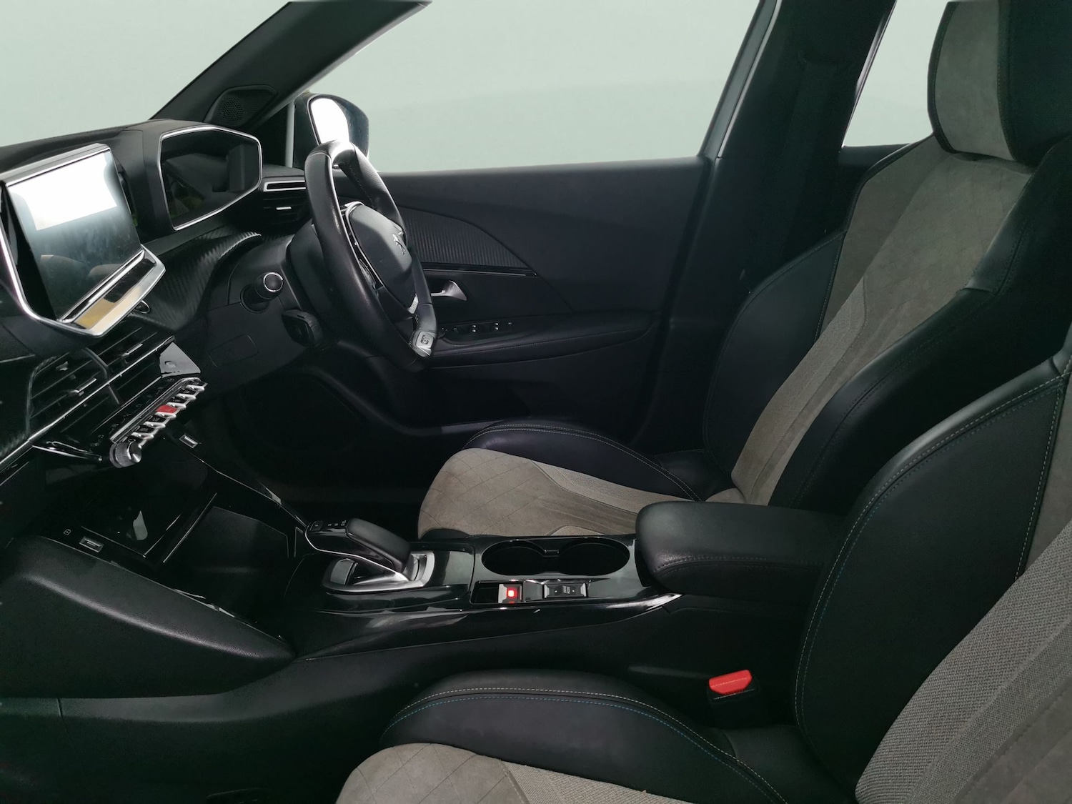 Used Peugeot 2008 2021 for sale - 77718445: Photo 4