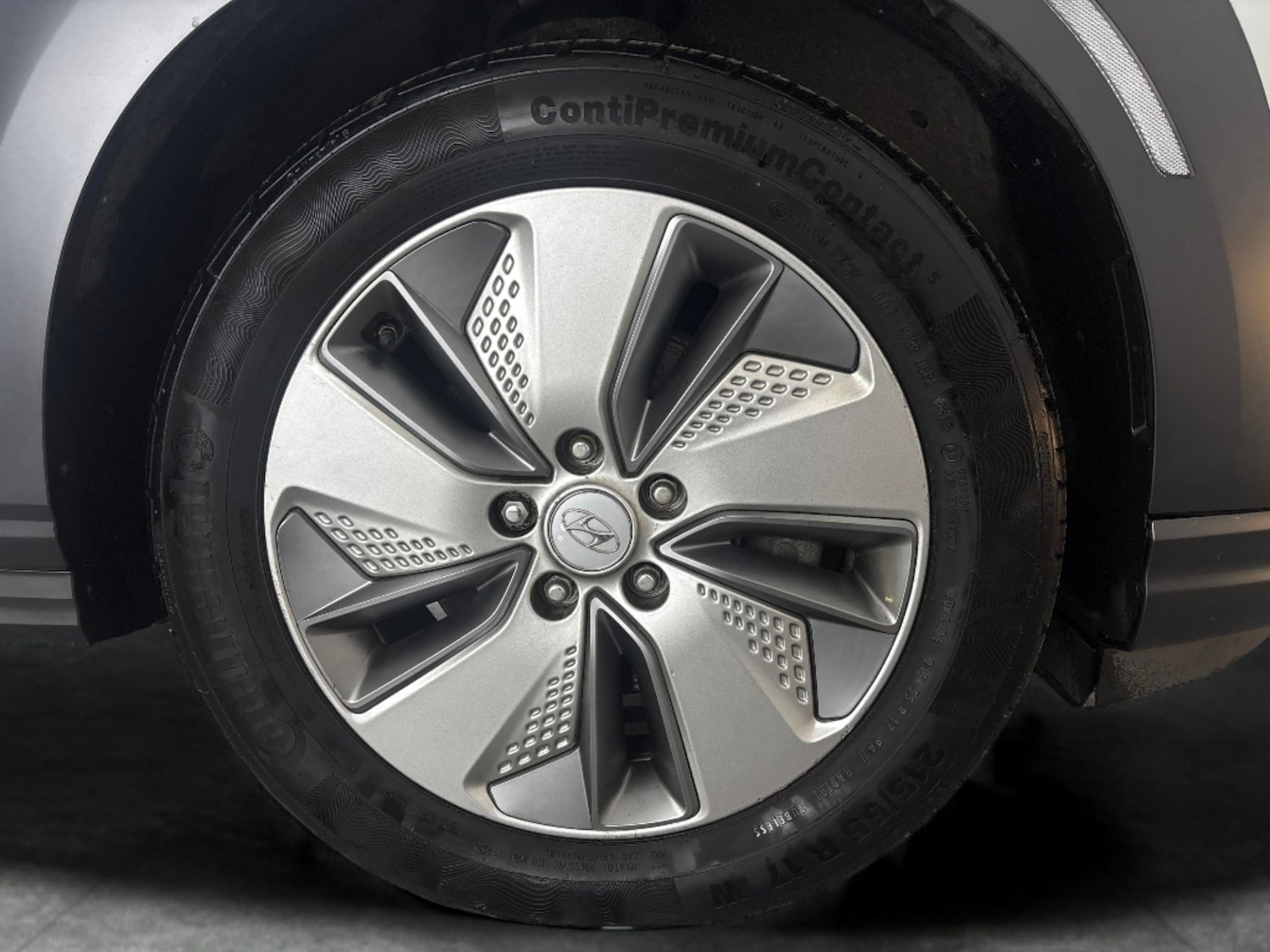 Used Hyundai KONA 2020 for sale - 76696810: Photo 27