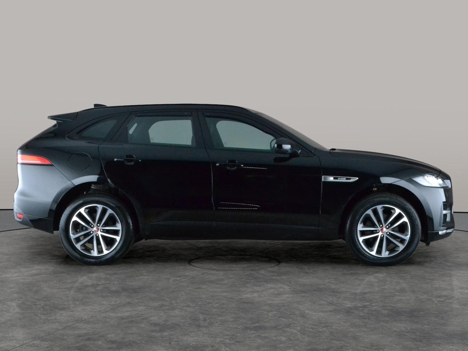 Used Jaguar F-Pace 2020 for sale - 77715944: Photo 9