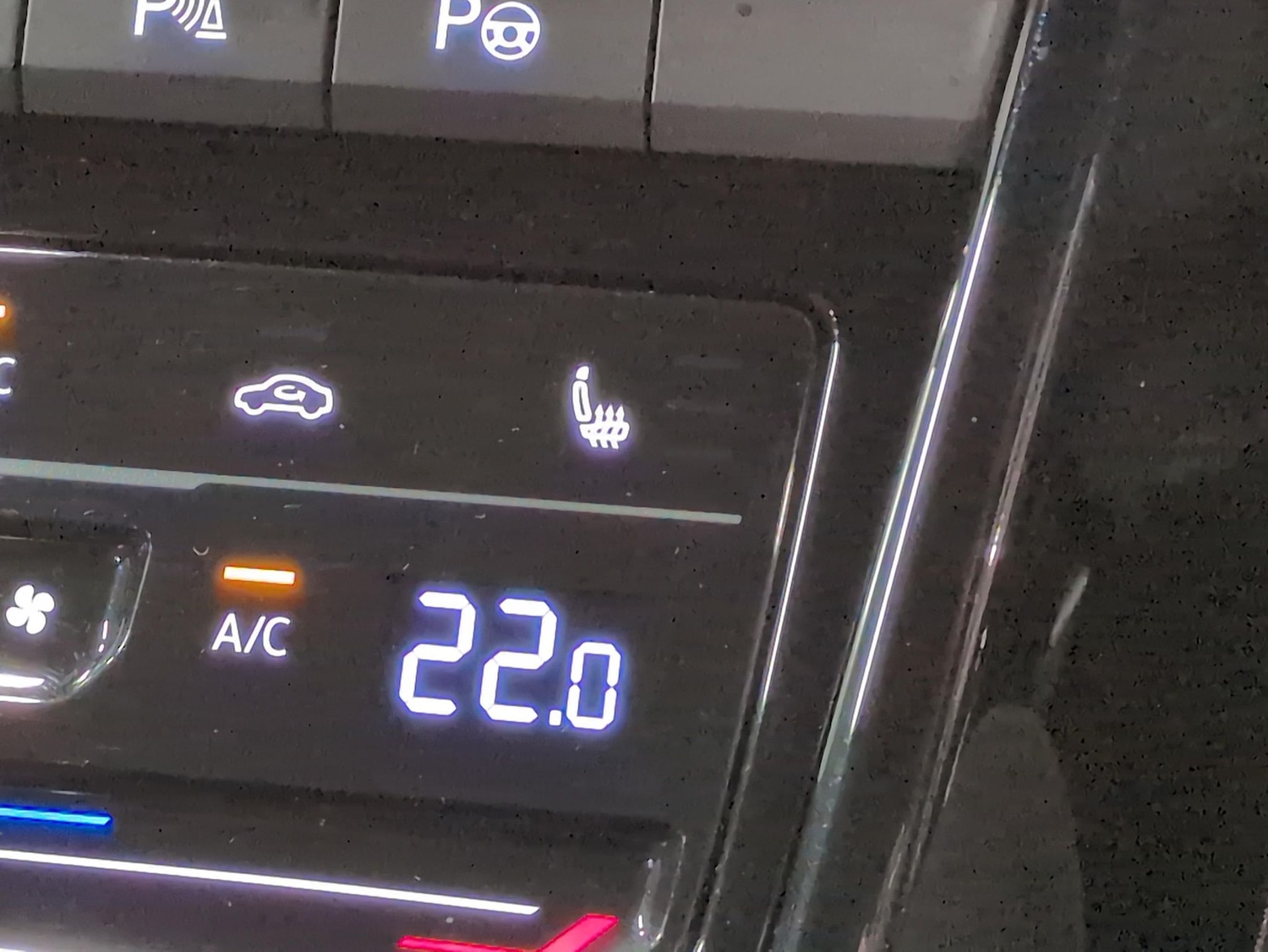 Used Volkswagen T-Roc 2025 for sale - 77286049: Photo 18