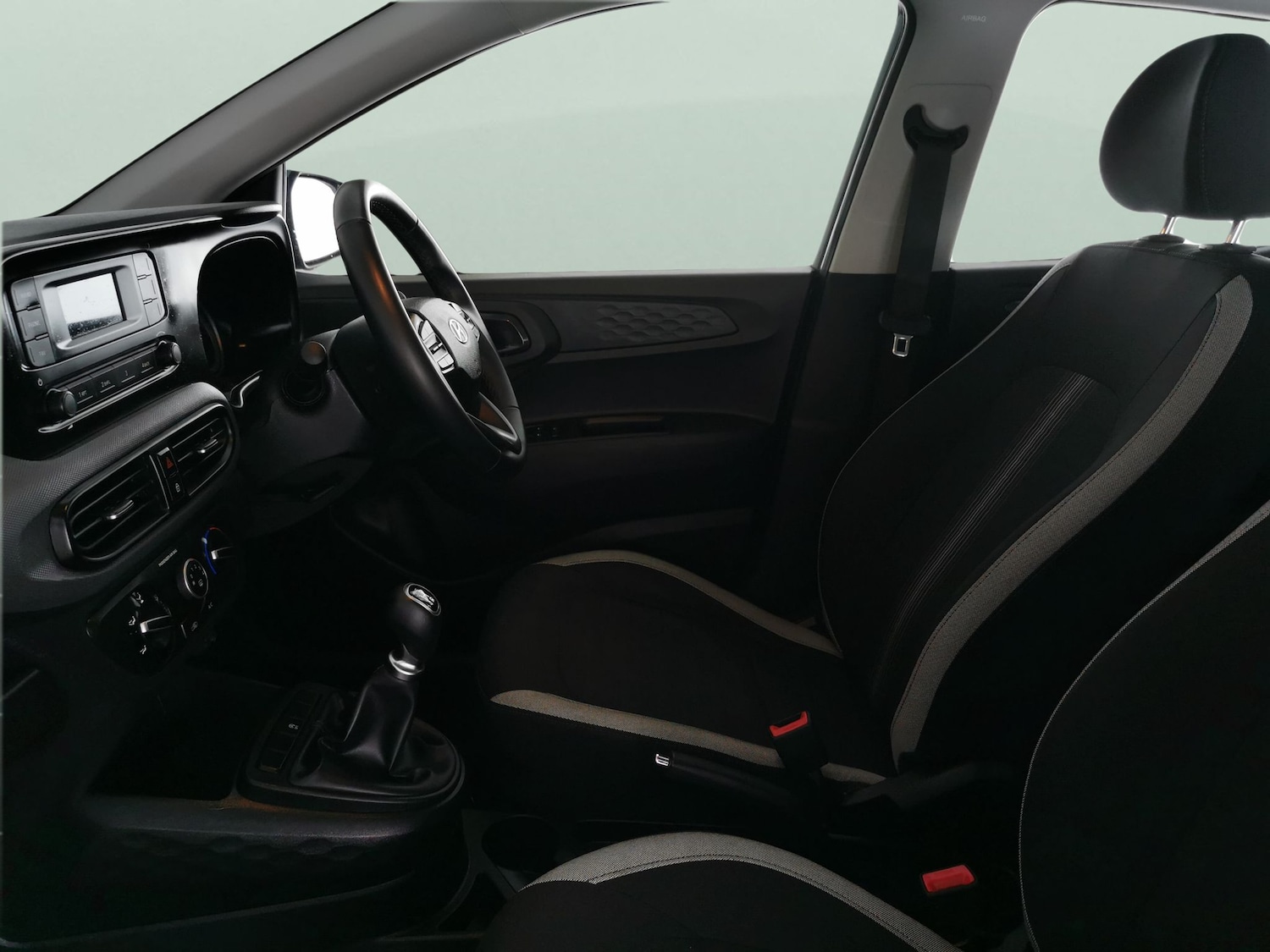 Used Hyundai i10 2023 for sale - 77555753: Photo 4