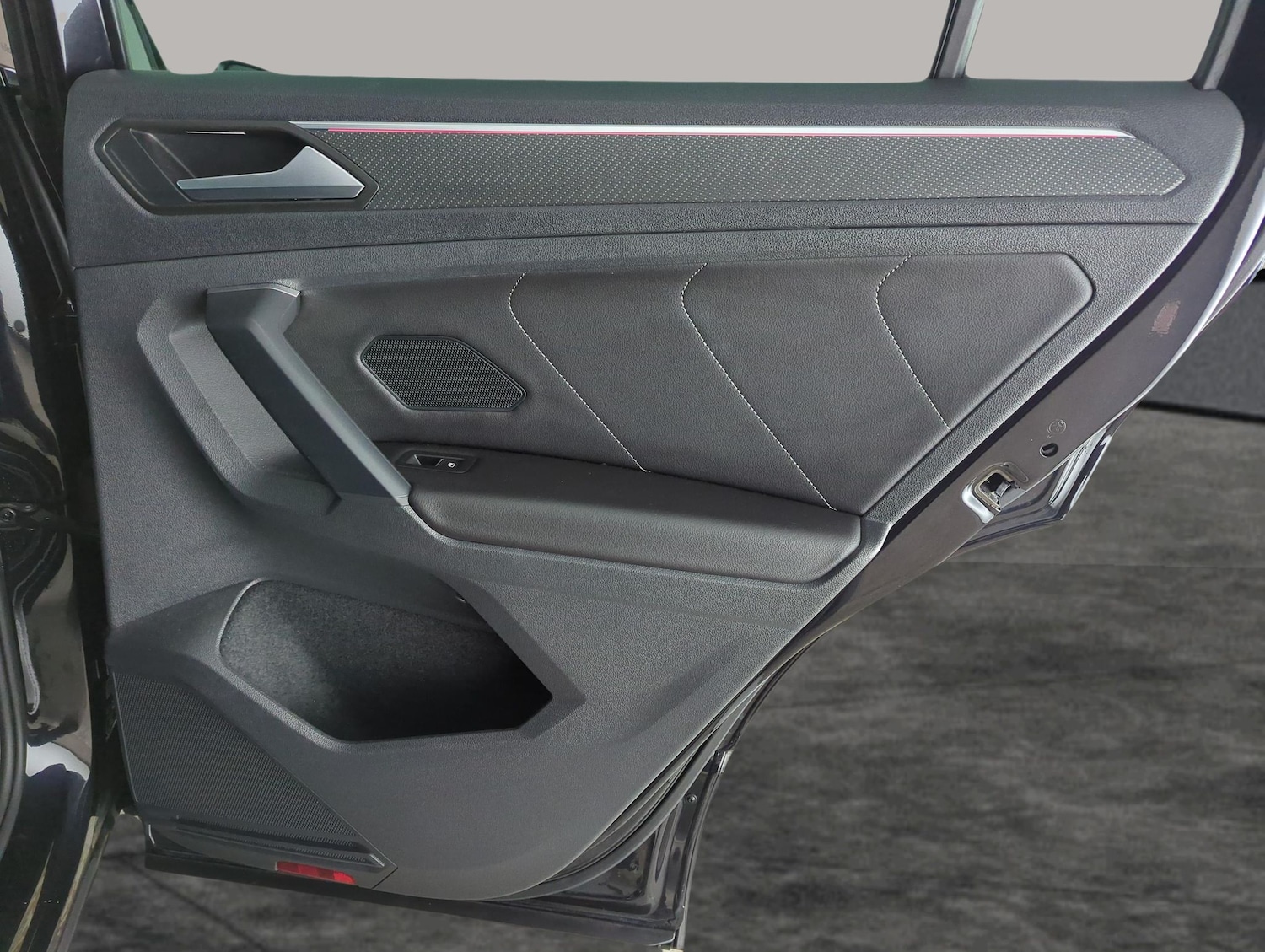 Used Volkswagen Tiguan 2023 for sale - 77319275: Photo 35