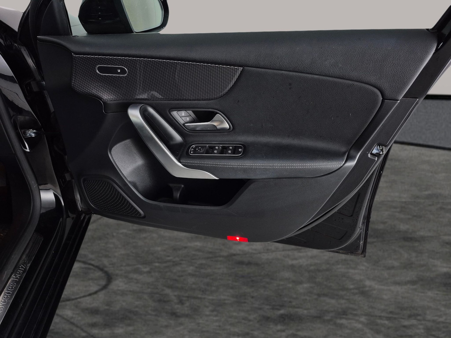 Used Mercedes-Benz A-Class 2018 for sale - 77975826: Photo 32