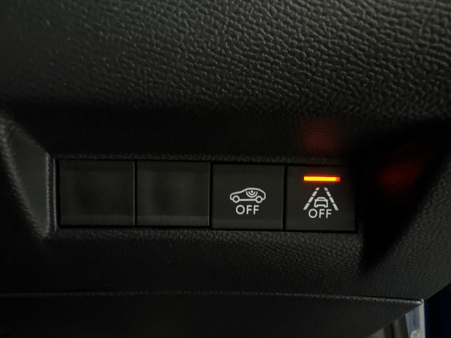 Used Peugeot 2008 2022 for sale - 77025731: Photo 22