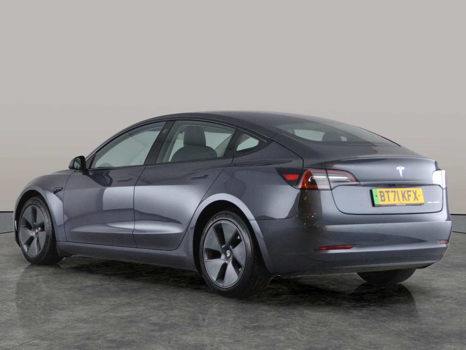 Used Tesla Model 3 2021 for sale - 76353476: Photo 14