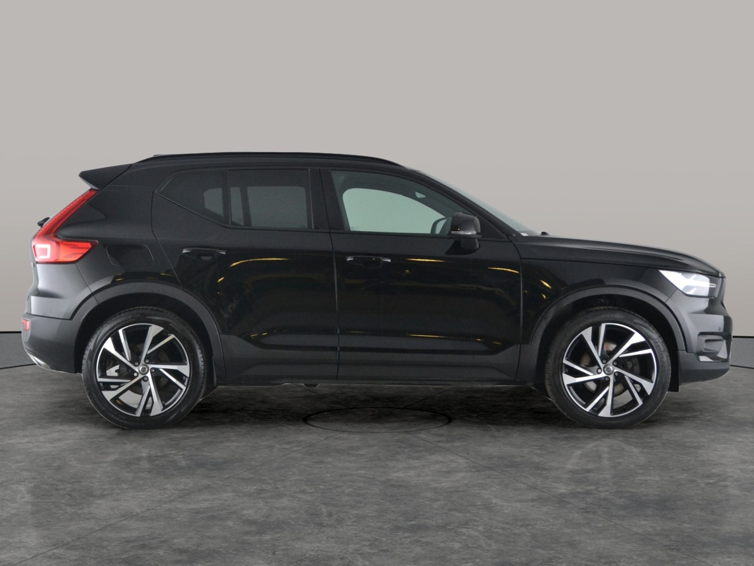Used Volvo XC40 2019 for sale - 77889025: Photo 9