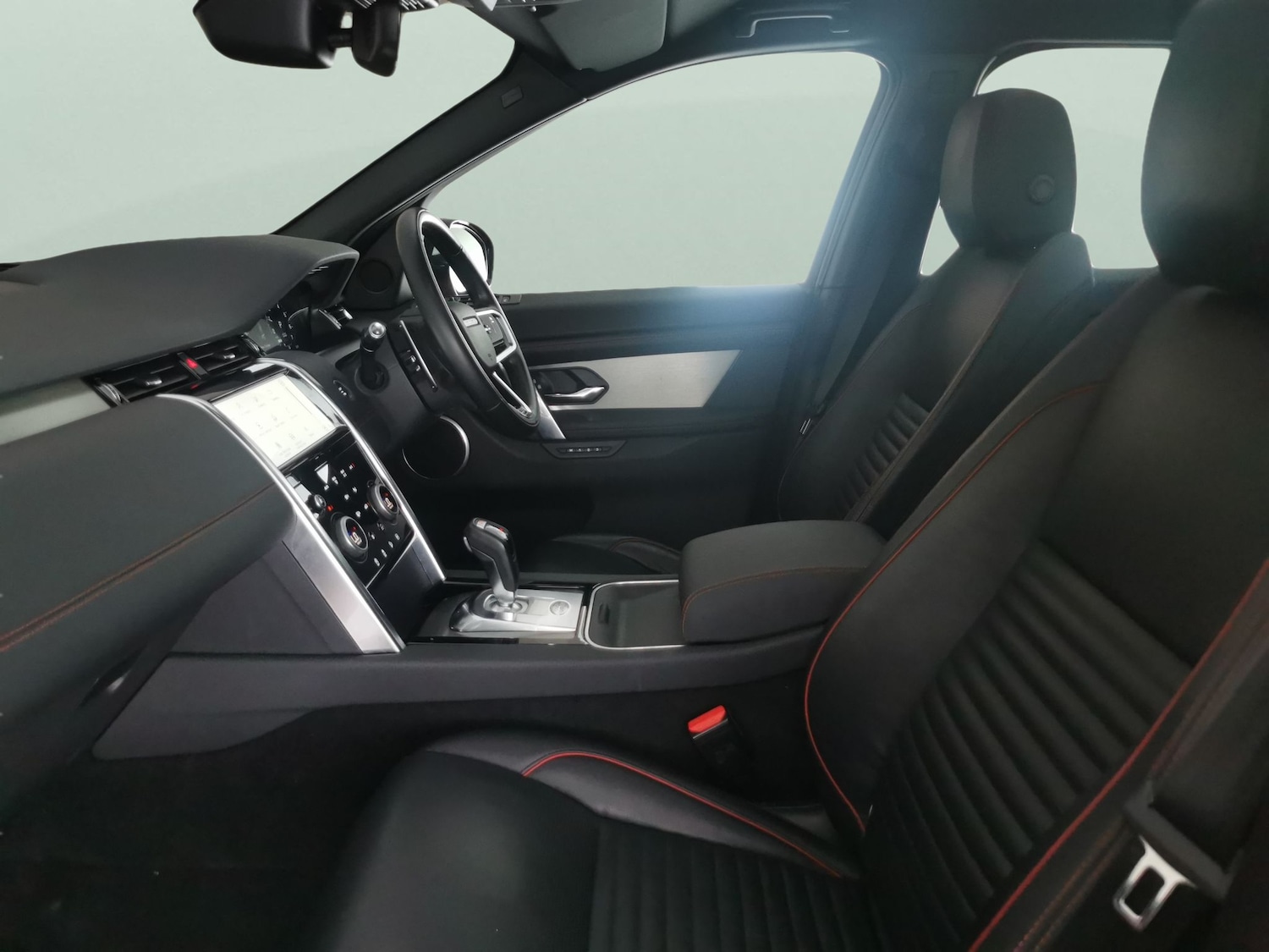 Used Land Rover Discovery Sport 2021 for sale - 76980462: Photo 4