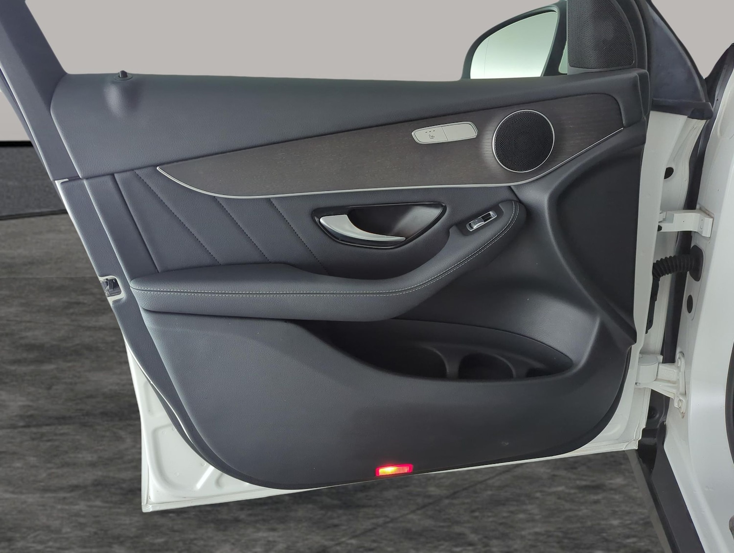 Used Mercedes-Benz GLC 2019 for sale - 77333495: Photo 28