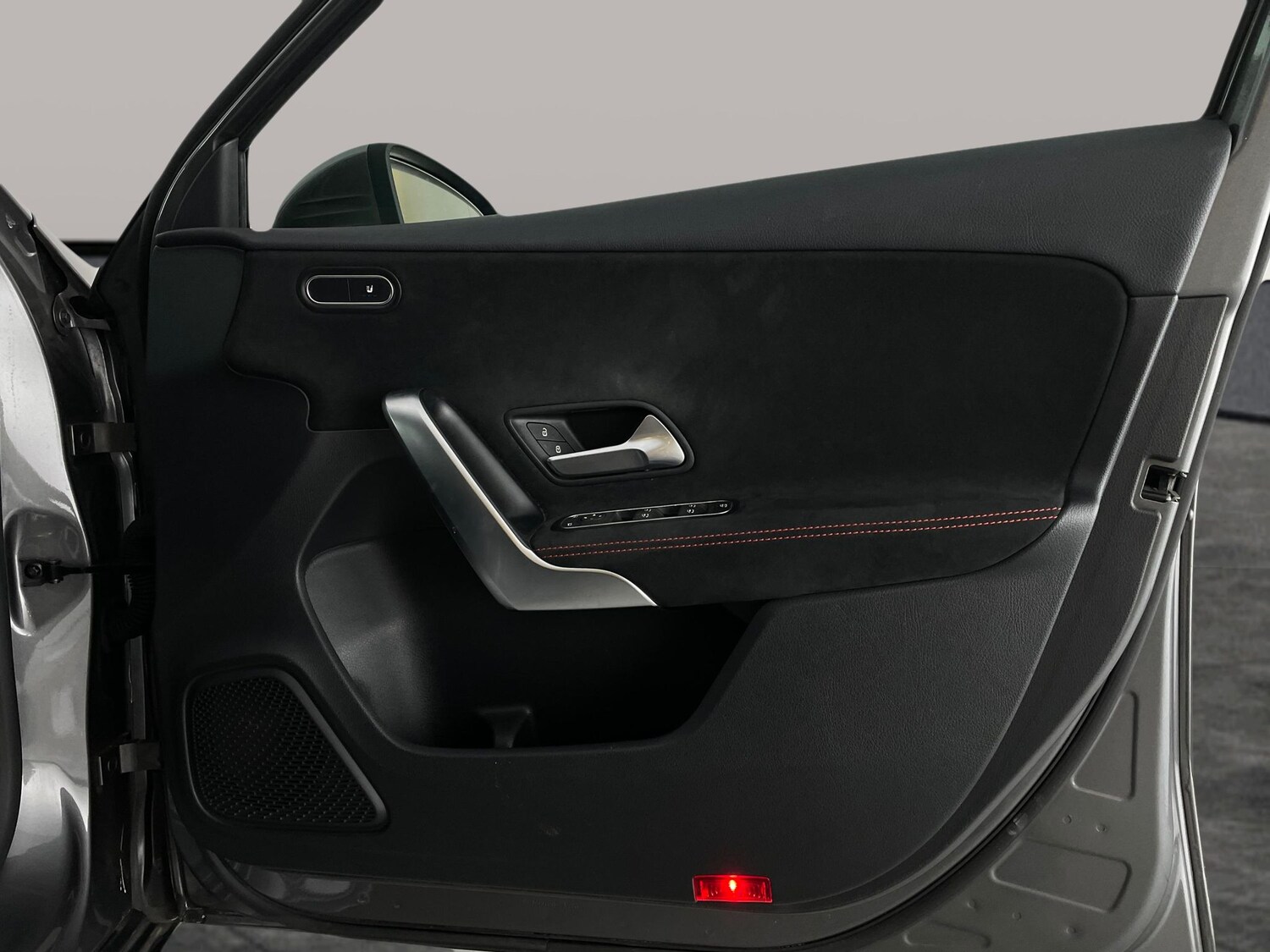 Used Mercedes-Benz A-Class for sale - 77916994: Photo 32