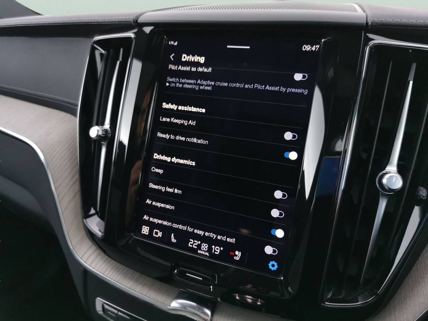 Used Volvo XC60 2022 for sale - 77127922: Photo 24