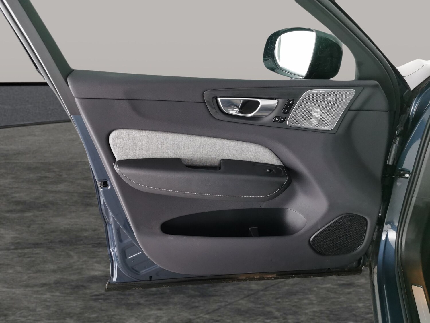 Used Volvo XC60 2022 for sale - 77127922: Photo 31