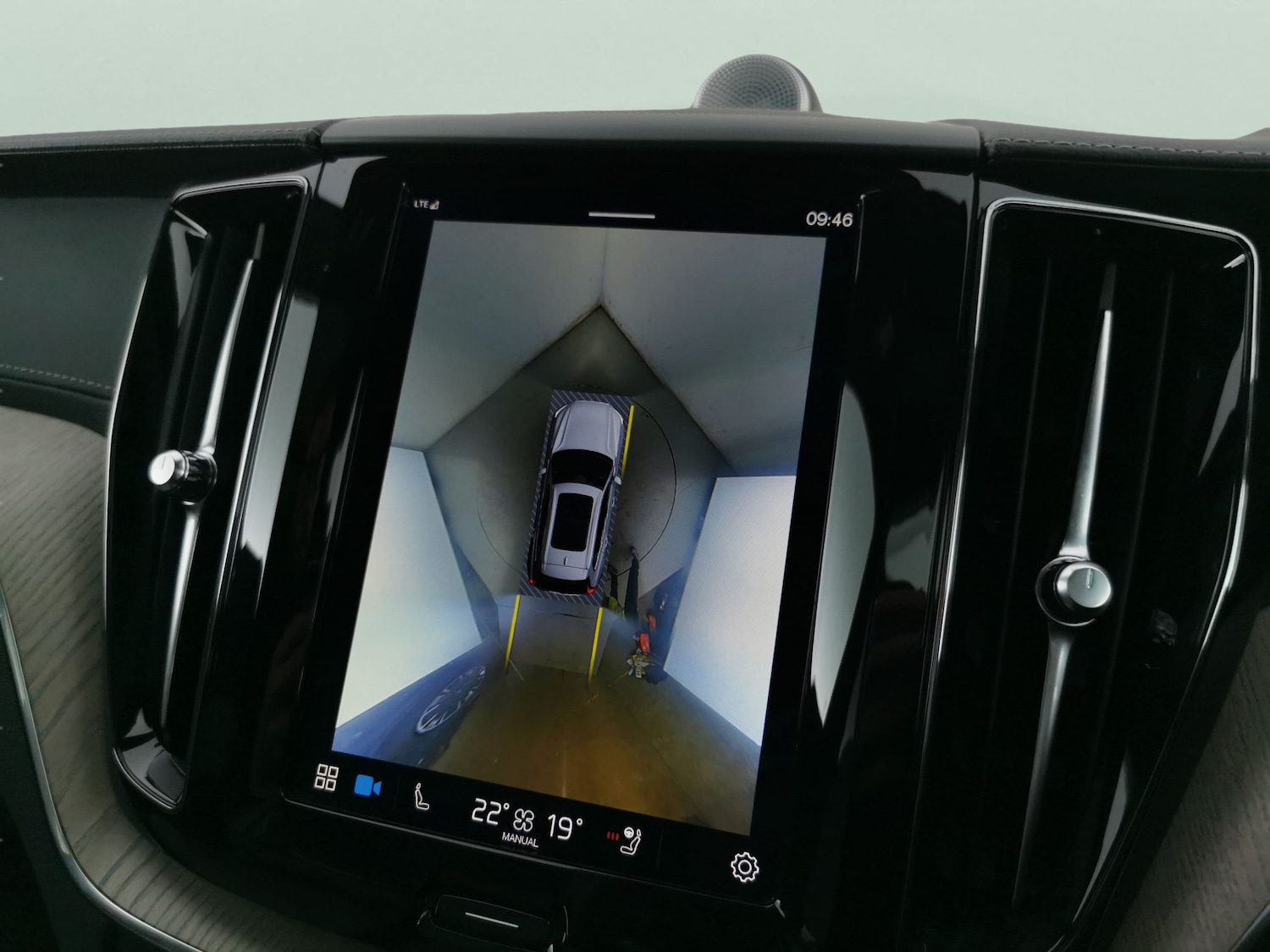 Used Volvo XC60 2022 for sale - 77127922: Photo 7