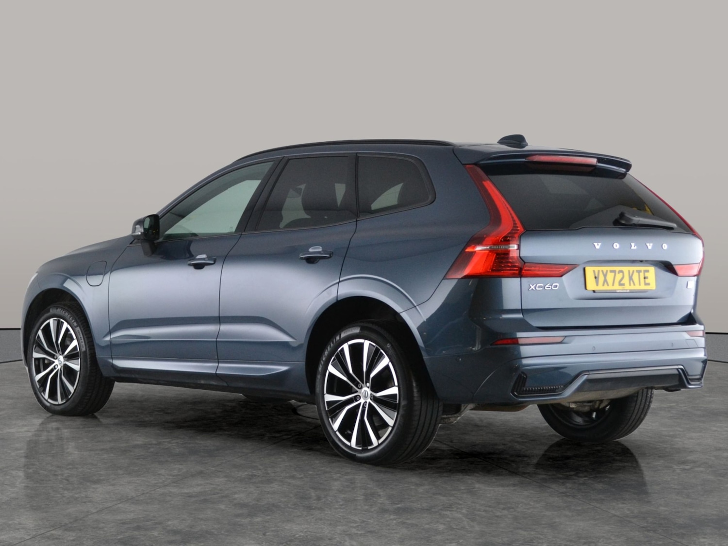 Used Volvo XC60 2022 for sale - 77127922: Photo 9