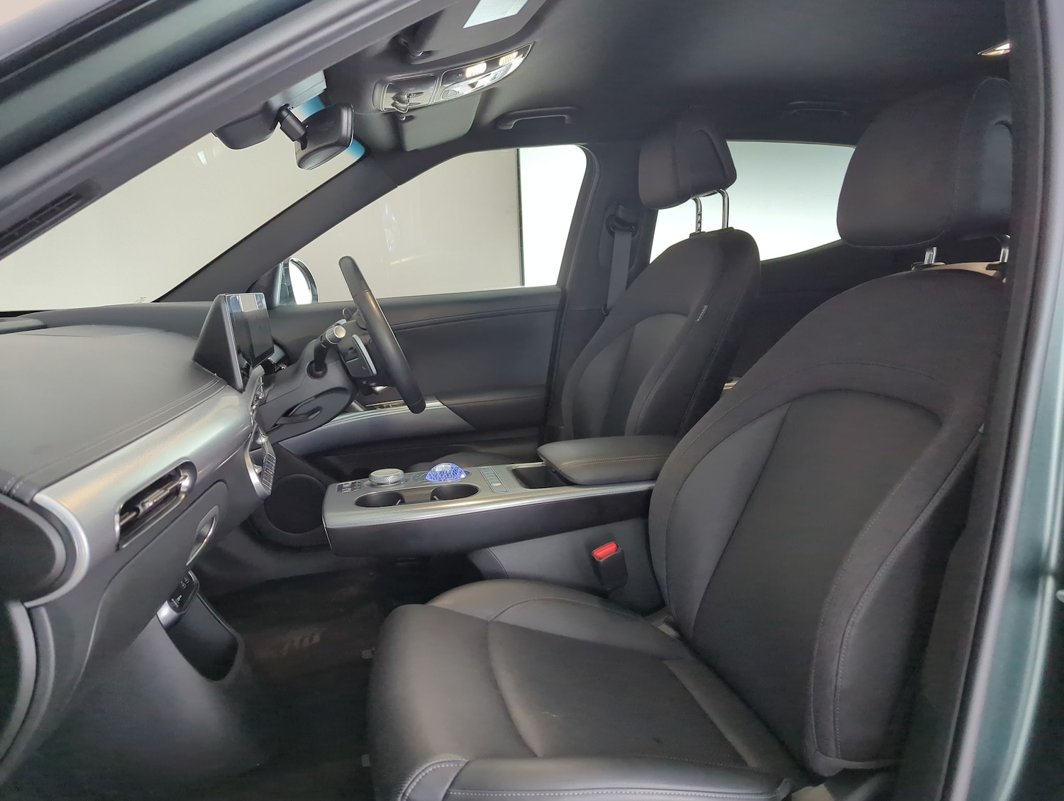 Used Genesis GV60 2022 for sale - 78218459: Photo 4