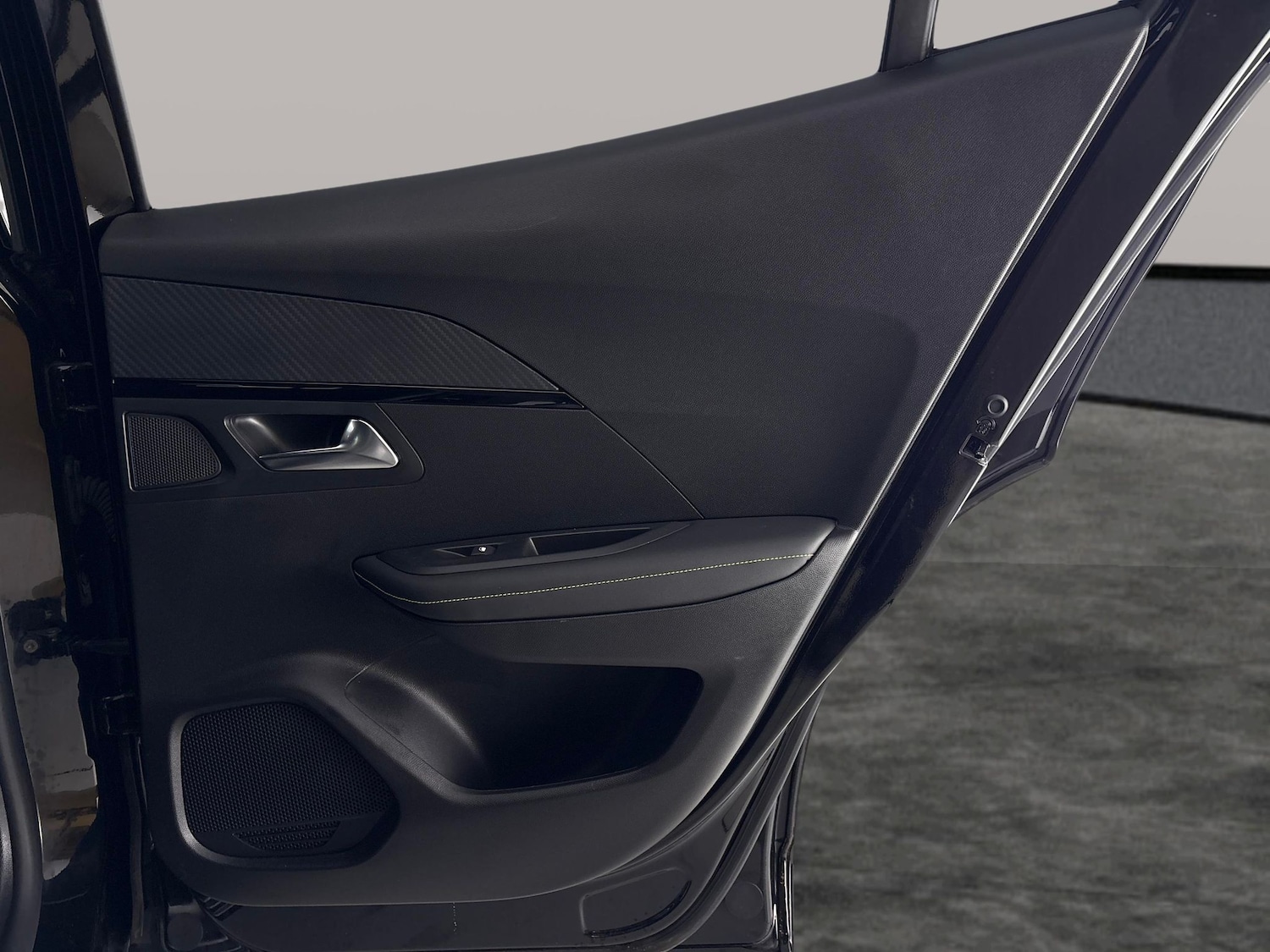 Used Peugeot E-2008 2022 for sale - 77043558: Photo 29