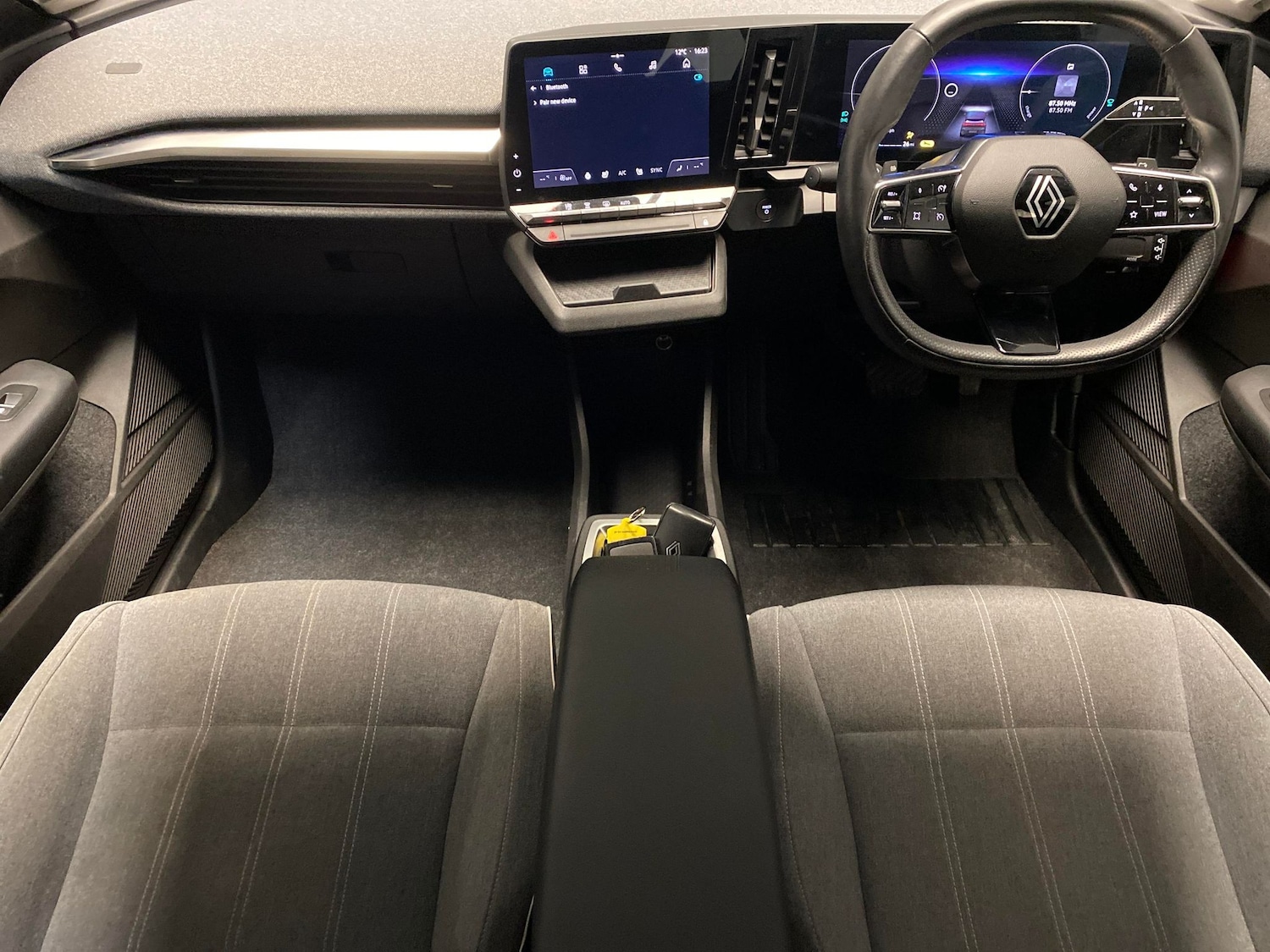 Used Renault Megane E Tech 2023 for sale - 77827135: Photo 5