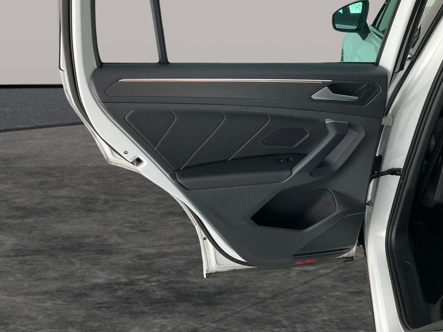 Used Volkswagen Tiguan 2023 for sale - 76707078: Photo 31