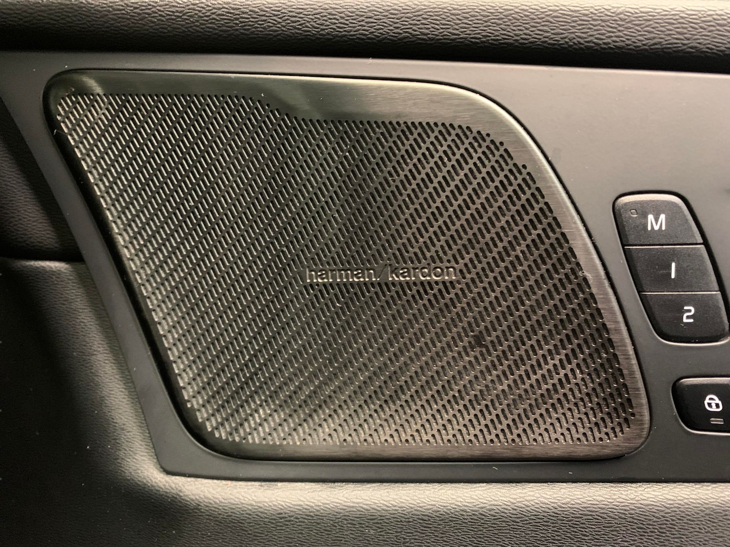 Used Volvo XC60 2022 for sale - 77701751: Photo 5