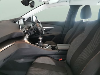 Used Peugeot 5008 2022 for sale - 77743268: Photo