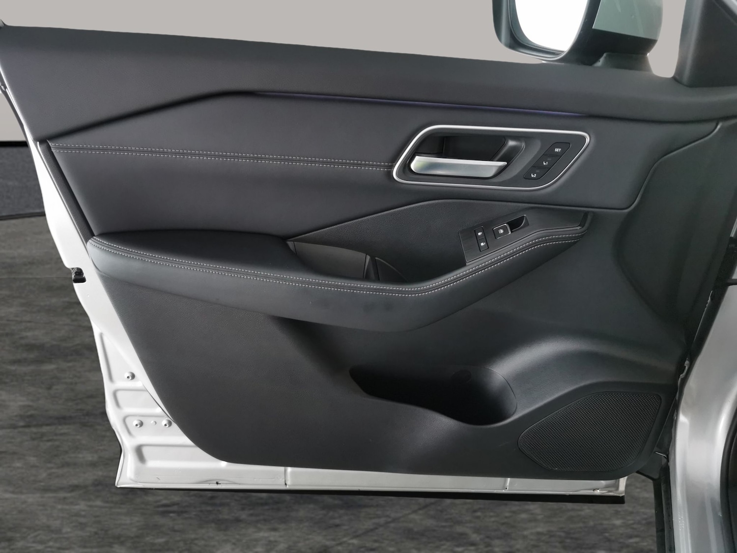 Used Nissan X-Trail 2024 for sale - 76842453: Photo 33