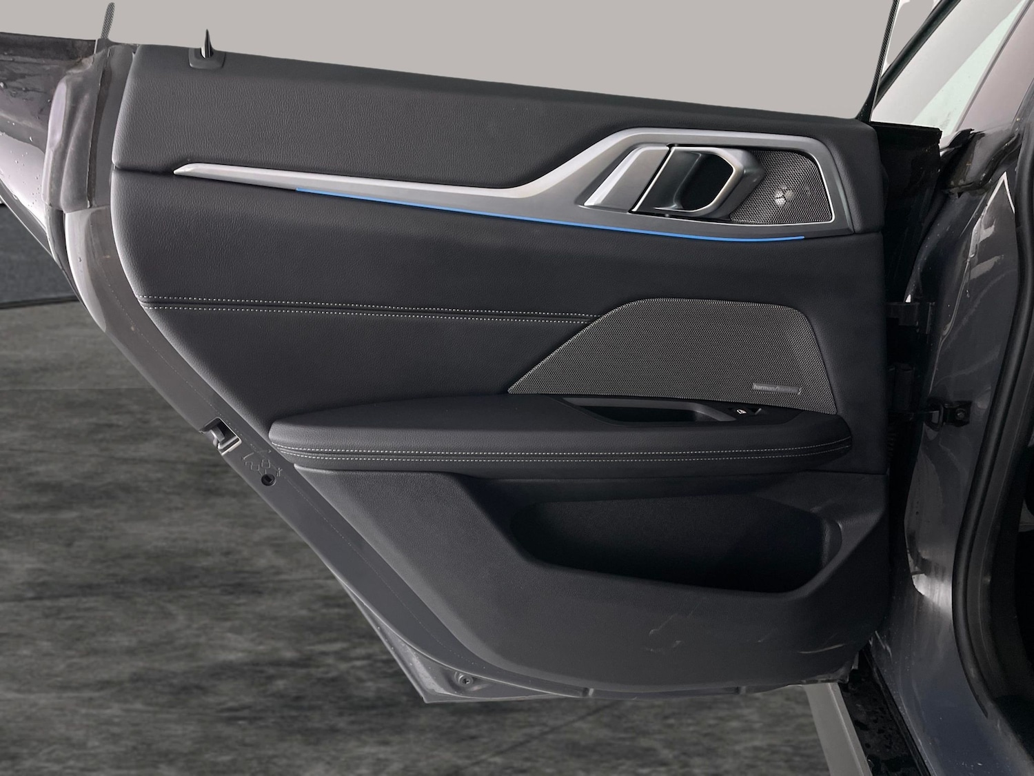 Used BMW i4 2022 for sale - 76960576: Photo 39