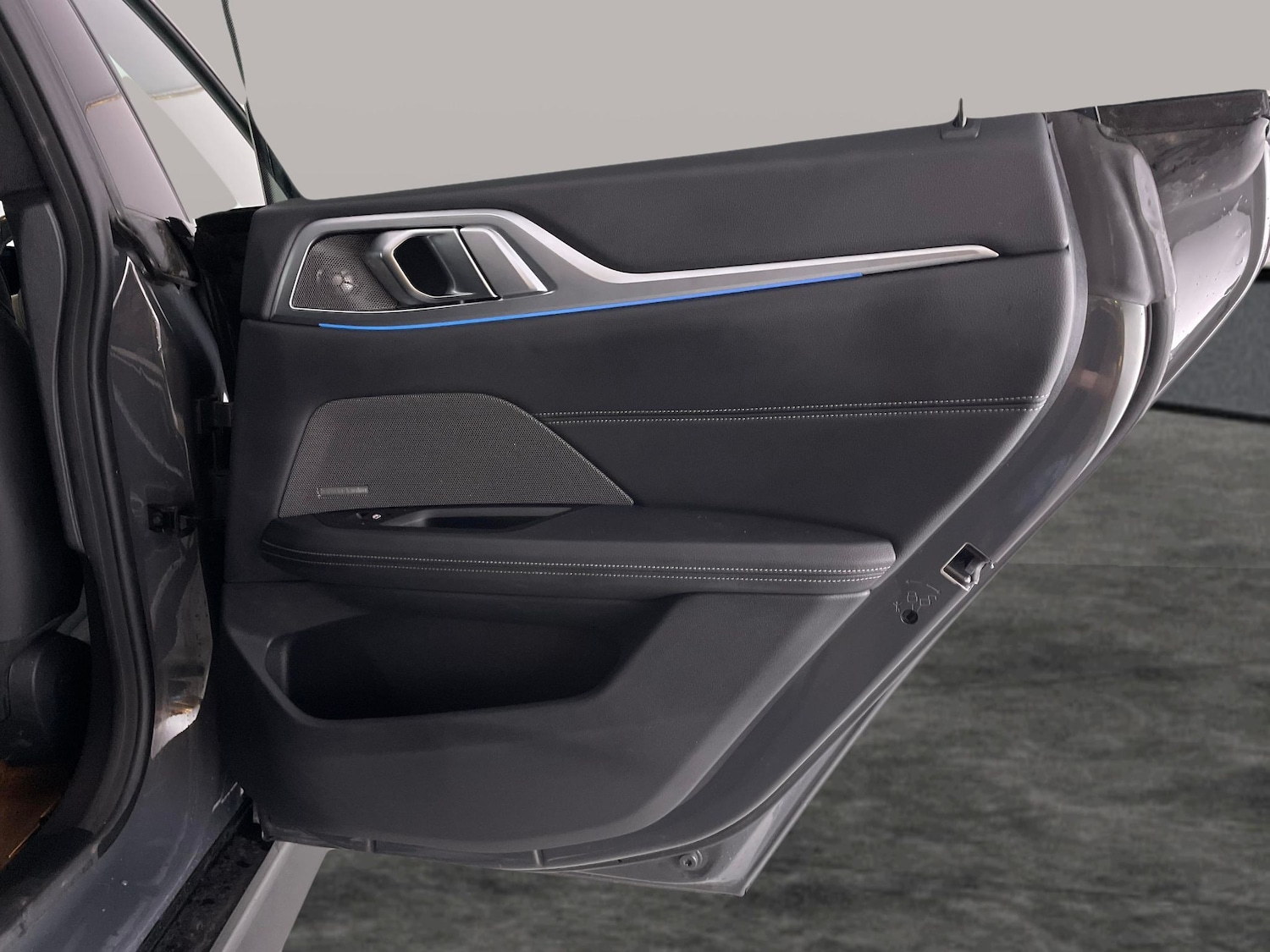 Used BMW i4 2022 for sale - 76960576: Photo 40