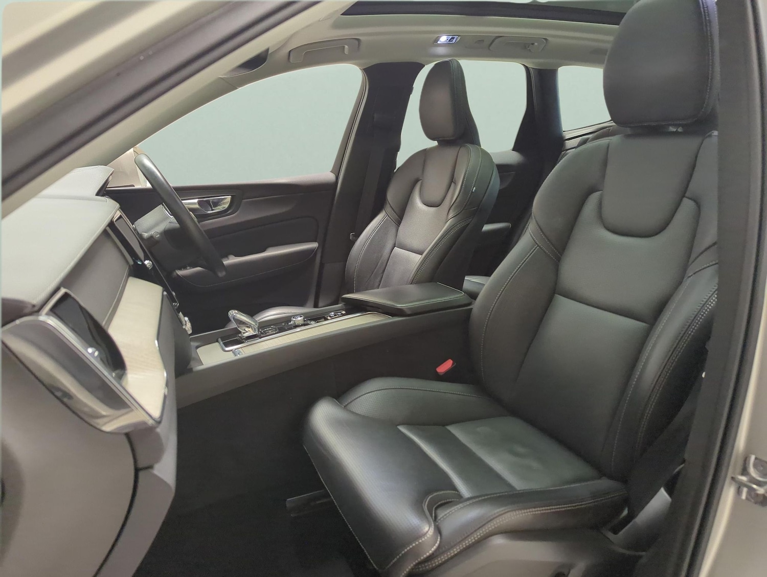 Used Volvo XC60 2021 for sale - 78123748: Photo 8